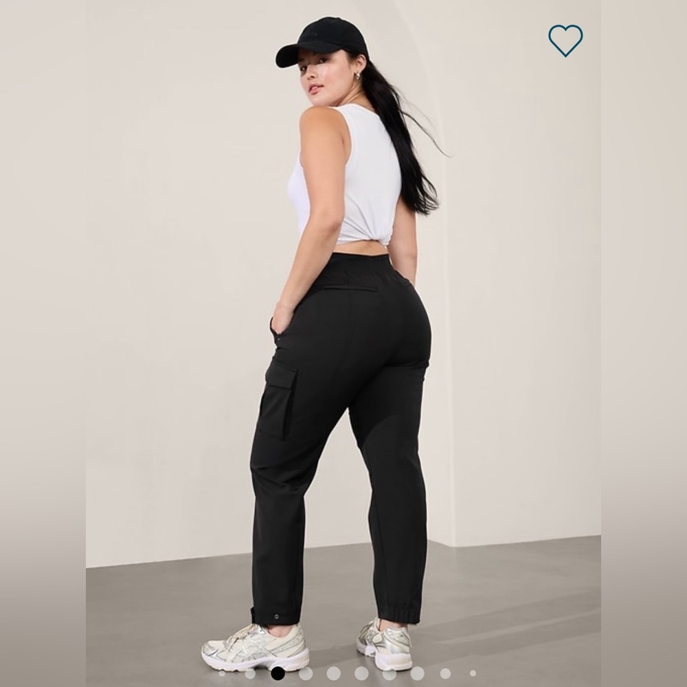 NWT Athleta Endless High Rise Cargo